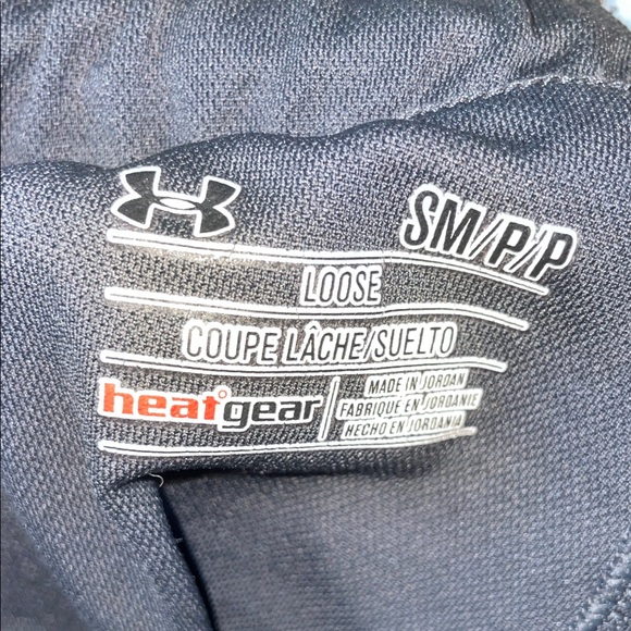 Under Armour gray Loose Fit Shorts Heat gear size small athleisure workout short - Picture 2 of 5